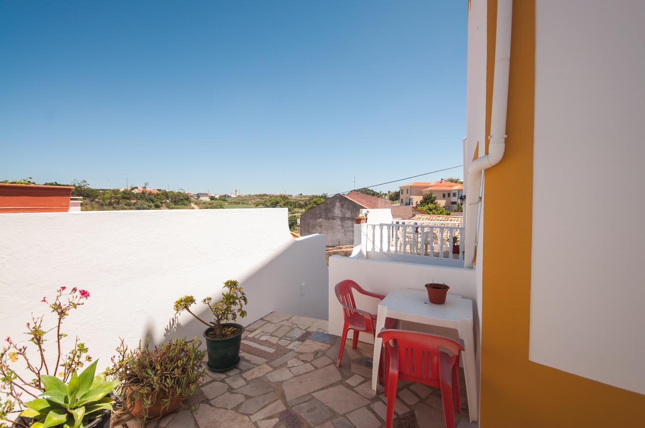 Rivers Nation Surf Camp Bed and Breakfast Atouguia Da Baleia Εξωτερικό φωτογραφία