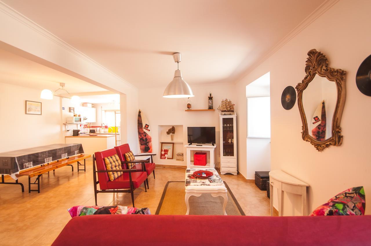 Rivers Nation Surf Camp Bed and Breakfast Atouguia Da Baleia Εξωτερικό φωτογραφία